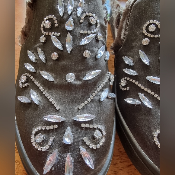 Krasceva Slip-On Rhinestone Studded Runners - Picture 8 of 8